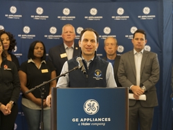Mayor Craig Greenberg speaks during Ge Appliances laundry announcement 