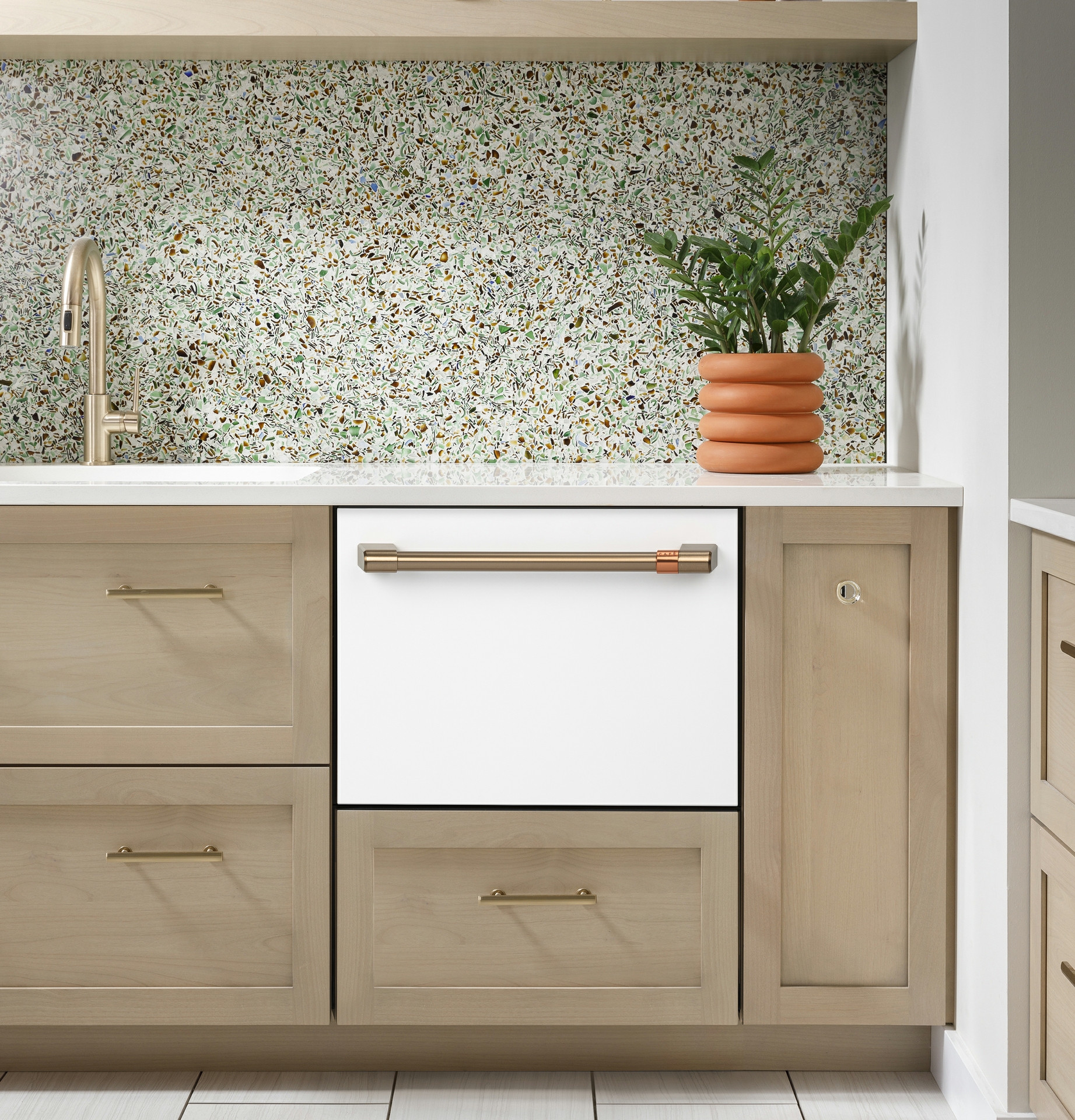 CAFÉ Single Drawer Dishwasher in Matte White