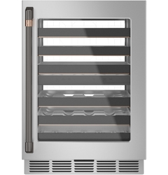 From wine to prosecco, the CAFÉ Wine Center features two temperature zones for the perfect serving temperature.