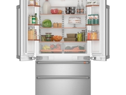 With interior copper accents and customizable hardware, the CAFÉ 36” Integrated French-Door Refrigerator offers unmatched style.