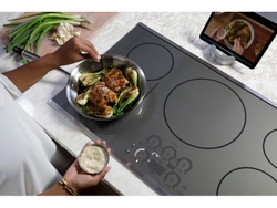CAFÉ 36” Built-In Touch Control Induction Cooktop matches both aesthetic and function.