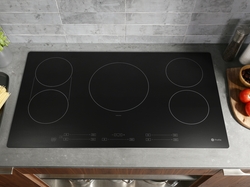 GE Profile™ Induction Cooktop with Bridge Element and ENERGY STAR GE Profile™ Induction Cooktop with Bridge Element and ENERGY STAR