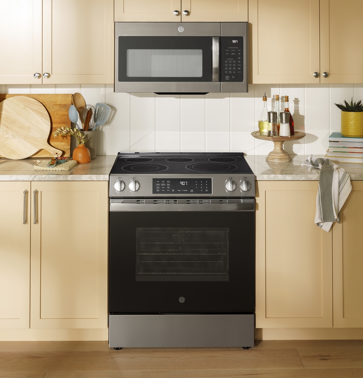 GE® 30” Slide-In Electric Convection Range with No Preheat Air Fry and EasyWash™ Oven Tray.