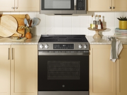 GE® 30” Slide-In Electric Convection Range with No Preheat Air Fry and EasyWash™ Oven Tray.