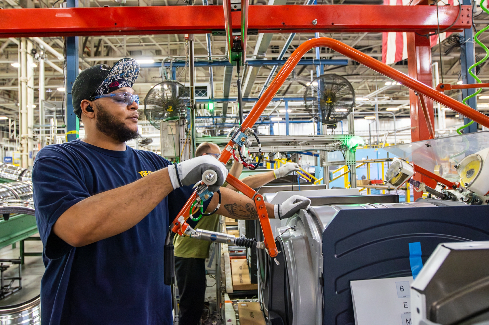 GE Appliances is creating 800 new jobs at its largest U.S. manufacturing site and global HQ