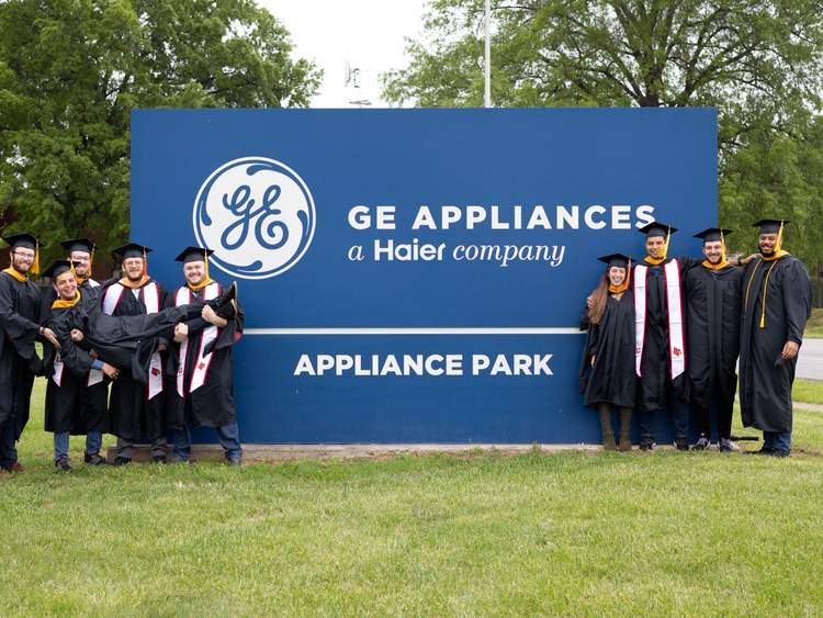 50 YEARS STRONG: GE APPLIANCES’ EDISON PROGRAM FUELS KENTUCKY’S RISE AS AN INNOVATION HUB 50 YEARS STRONG: GE APPLIANCES’ EDISON PROGRAM FUELS KENTUCKY’S RISE AS AN INNOVATION HUB