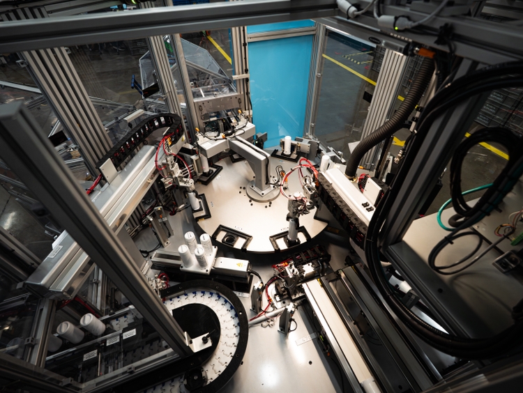 An inside look at the high-tech systems that power GE Appliances' water filtration manufacturing line at Appliance Park in Louisville Kentucky.
