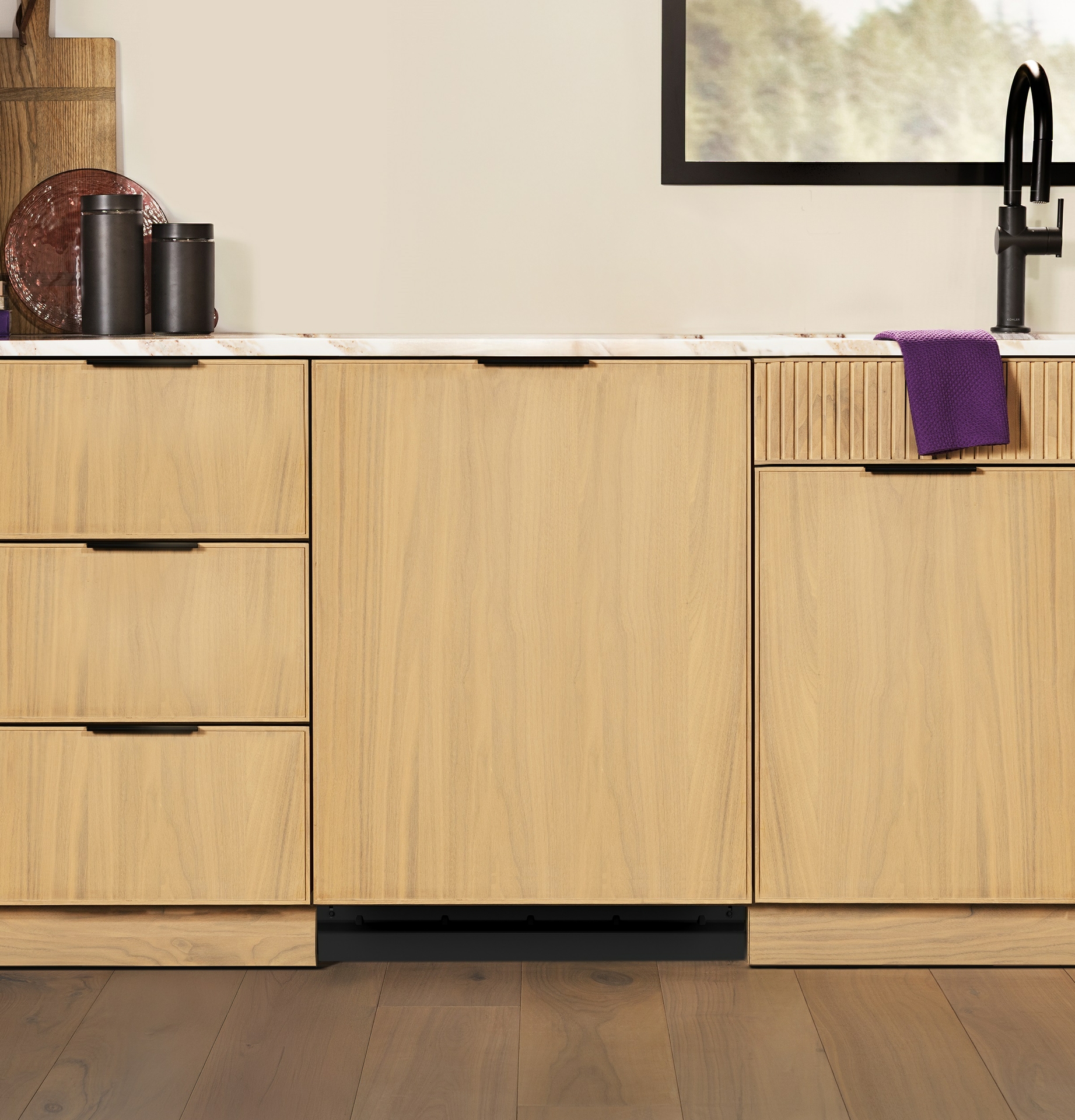 GE Profile™ Panel-Ready Top Control Dishwasher delivers seamless integration with cabinetry while offering powerful cleaning performance and ultra-quiet operation for modern kitchens.
