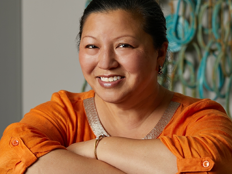 Jeanne ChungFounder and Principal of Cozy Stylish Chic is a Southern Californiabased interior designer and retailer known for her refined blend of classic design principles and