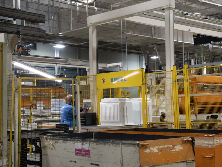GE Appliances added new thermoforming equipment to its Decatur AL plant to increase capacity and improve efficiency. 