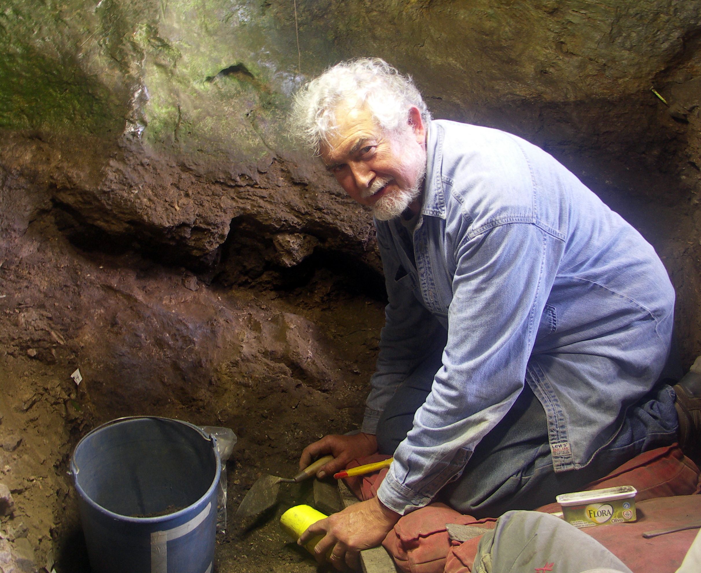 Lawrence Straus at work in El Miron Lawrence Straus
