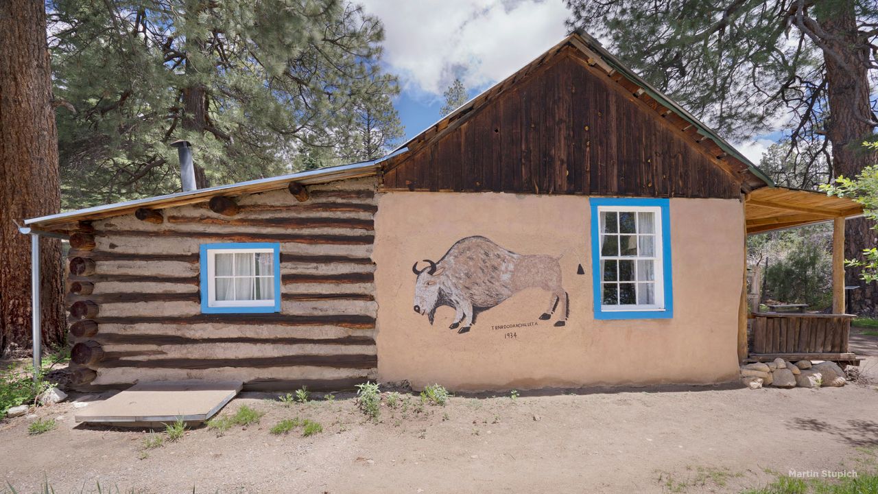 Traditional cabin style
