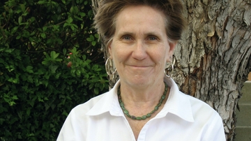 UNM associate professor honored with prestigious award