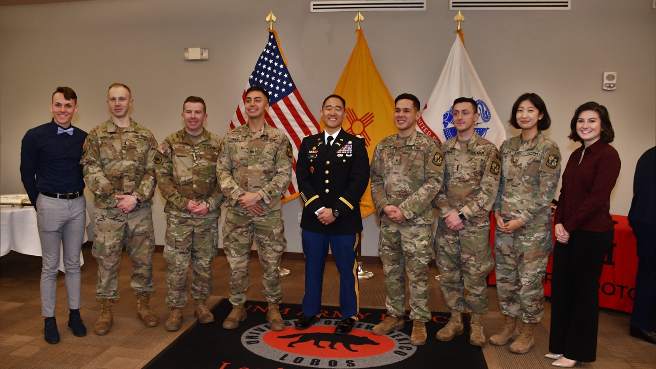 Unm Rotc UNM Army ROTC major promoted to lieutenant colonel | UNM UCAM Newsroom
