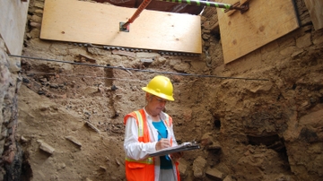 Book by UNM archaeologist documents Pueblo Bonito chocolate jars find