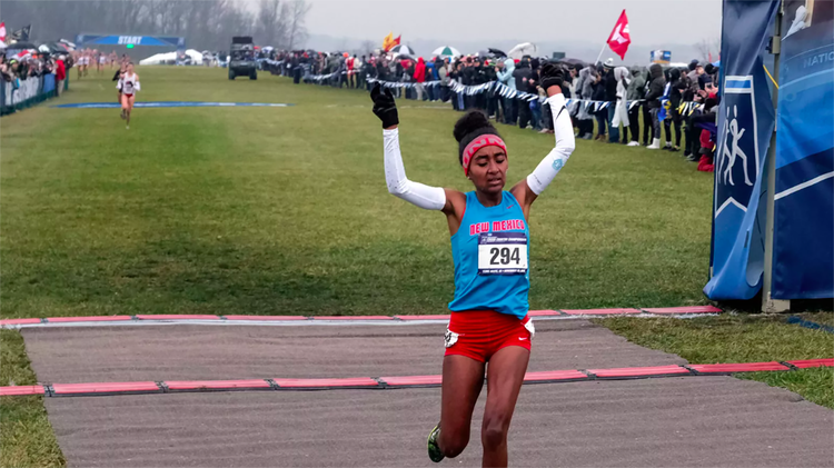 Kelati signs professional contract, finishes as Most Decorated Lobo