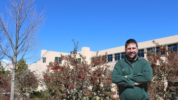 Engineering professor honored with NIH Trailblazer Award for drug-delivery project
