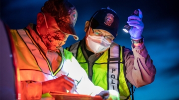 Student photographer chronicles pandemic in Navajo Nation