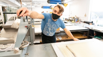 Tamarind Institute begins CABQ collaborations with local artists