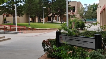 Phi Theta Kappa honors UNM-Valencia’s Tracy Owens