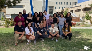 El Puente guides students through research process