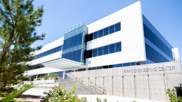 UNM-led study finds that when it comes to networks, nature has an edge 