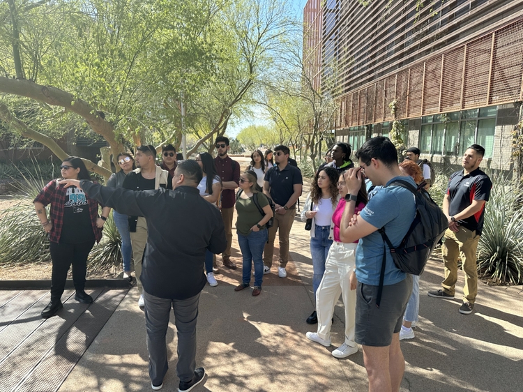 El centro college tour