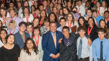 UNM hosts high school leadership program in partnership with National Hispanic Institute