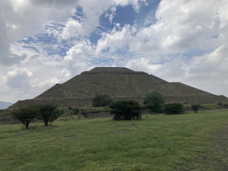 UNM group enjoys sightseeing