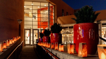 Hanging of the Greens brightens UNM’s campus