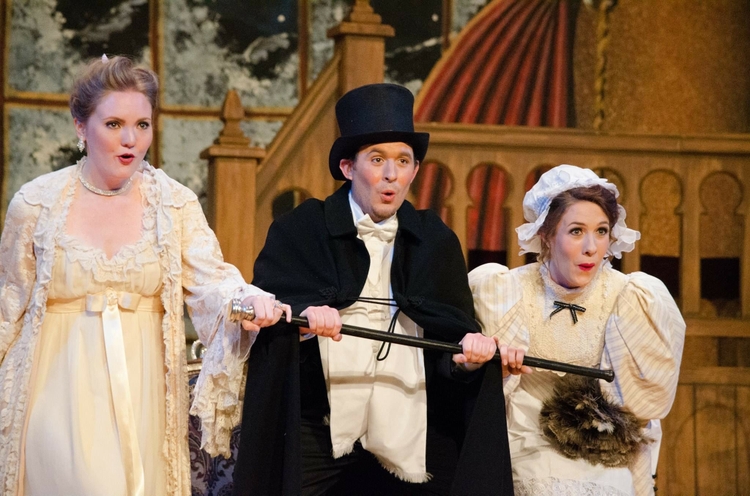 UNM students perform in Die Fledermaus (2015).
