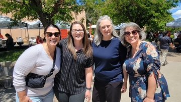 UNM celebrates staff with Green Chile Cheeseburger Cookout