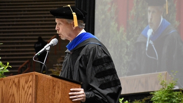 Longtime School of Engineering associate dean, professor announces retirement