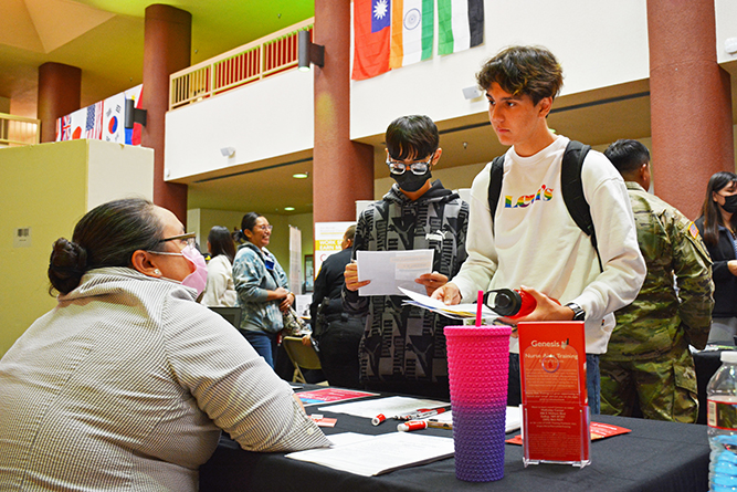 202305_job_fair_richardreyes_2