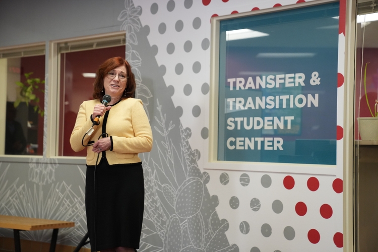 UNM President Garnett Stokes