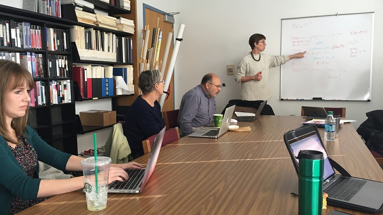 Julia Fulghum leads a meeting 
