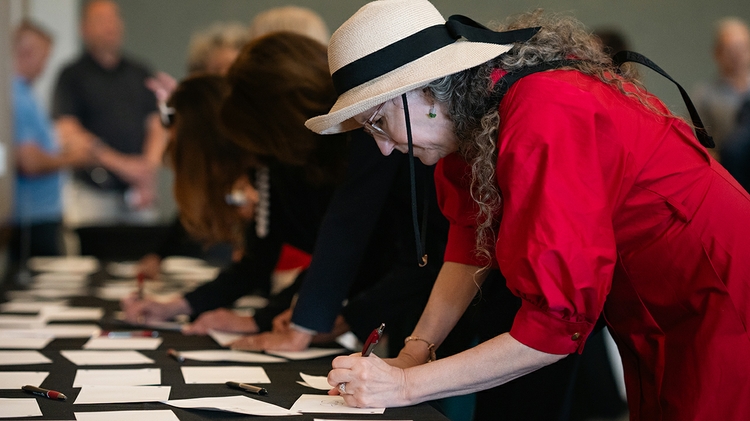 Well-wishers lined up to write and share notes 