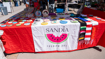 Sandia Fashion Art_