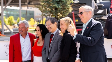 UNM President Steve Goldstein