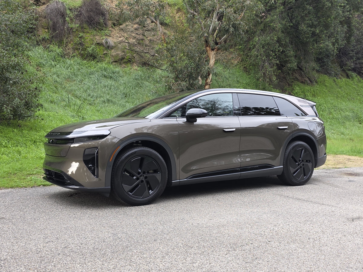 2026 Lucid Gravity Touring