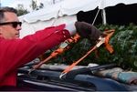 Christmastreetransport_thmb