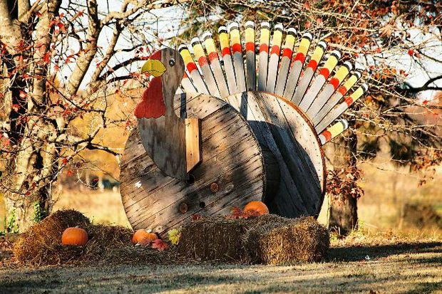 thanksgiving wooden crate turkey