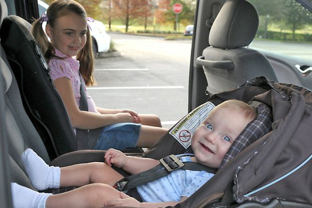 sister_baby carseat booster
