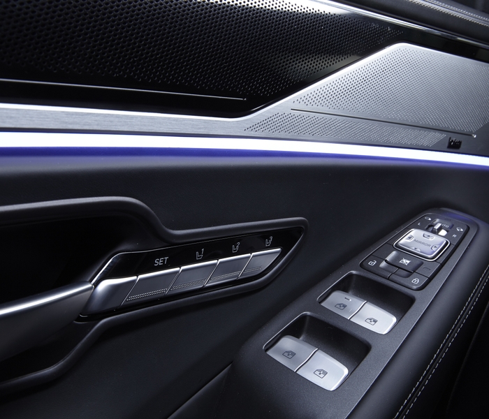 SUMMIT Next_Door_Panel_Details