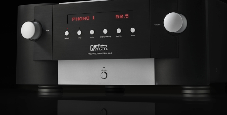 MarkLevinson_No585.5 Amplifer_Detail Front