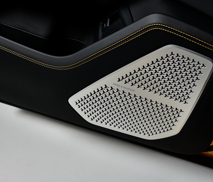 Lamborghini_Urus_Bang_Olufsen_2