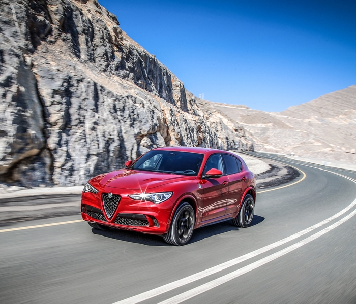 AlfaRomeo_Stelvio-Quadrifoglio_HarmanKardon_17_201803062030