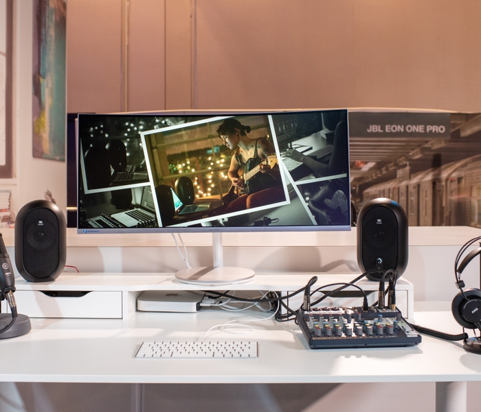 JBL Professional 104・リファレンスモニター HIBINO JBL 104-BT (Pair) | Compact Desktop Reference Monitors with Bluetooth