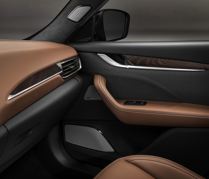 Bowers _ Wilkins Maserati_02