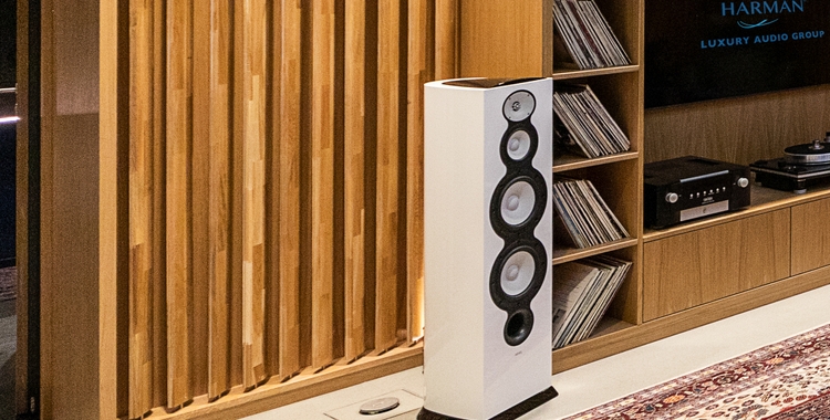 Listening Room_1